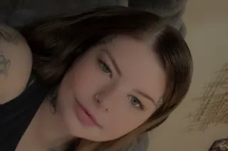 LAST NIGHT HERE 4'10 and petit... - Image 4